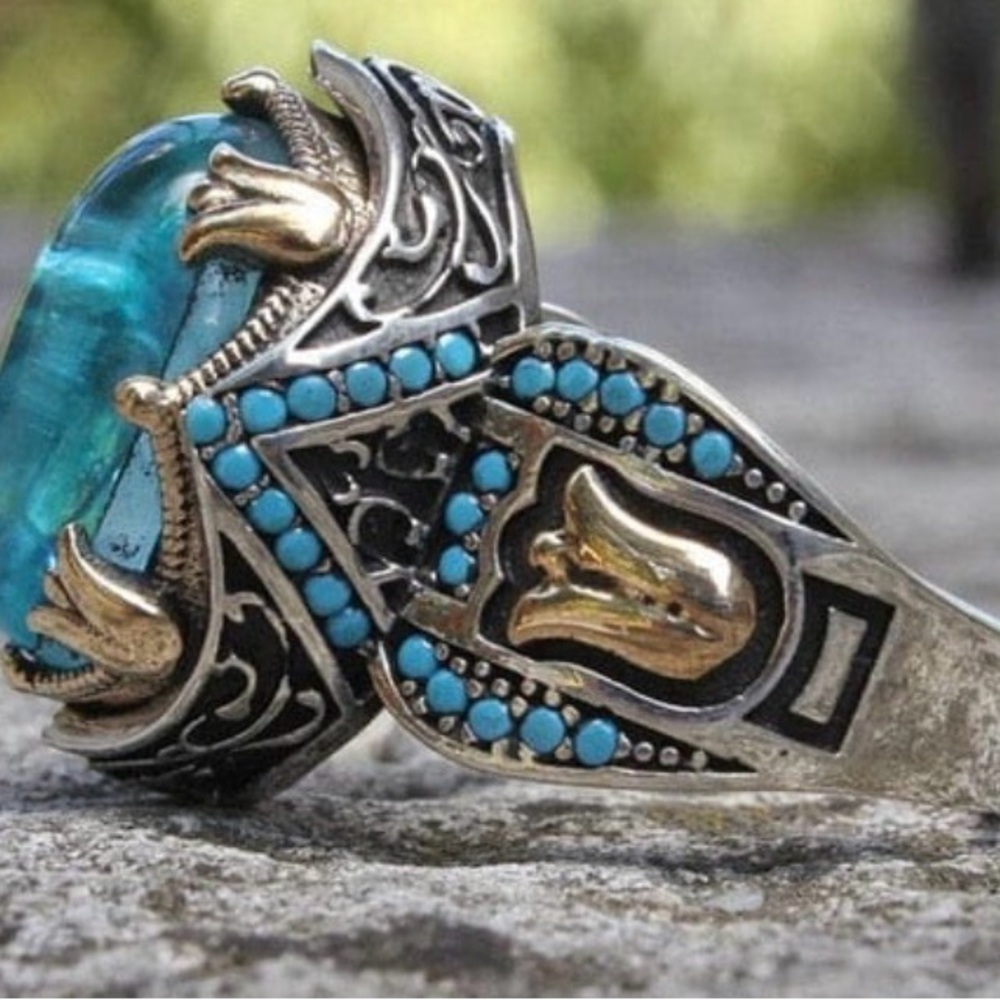 Intricate Silver and Blue Women's Ring